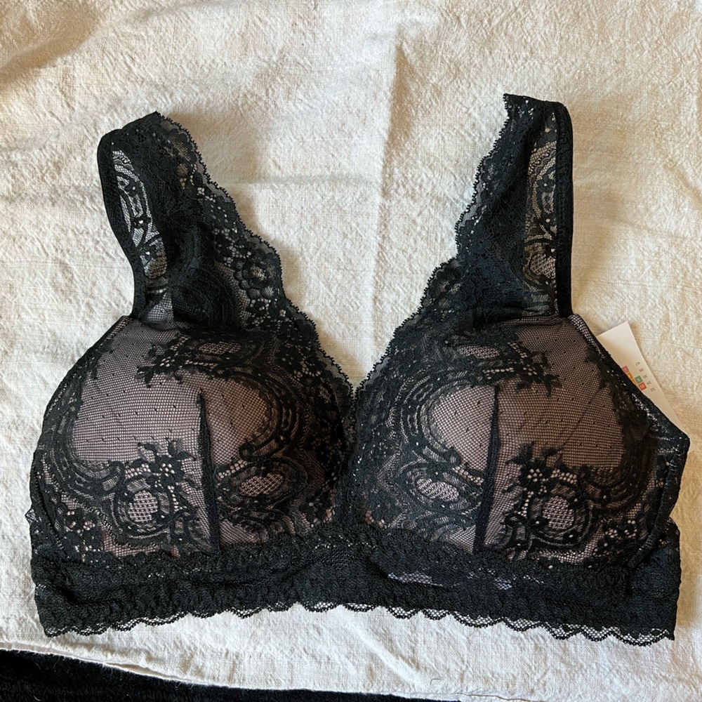 NWT Padded Lace Bralette - Size Medium